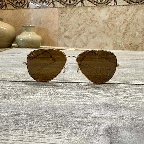 Ray-Ban Gold Aviator Sunglasses - Picture 9 of 14